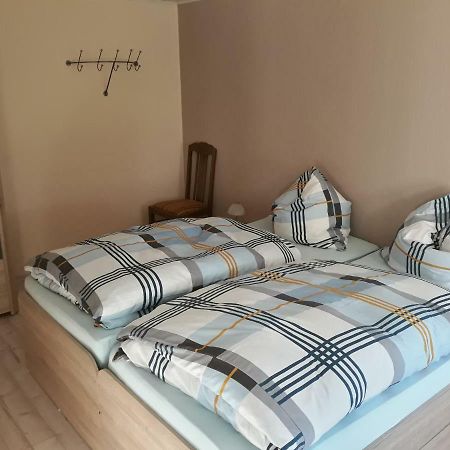 באד שמידברג Ferienwohnung "Am Weinberg" מראה חיצוני תמונה